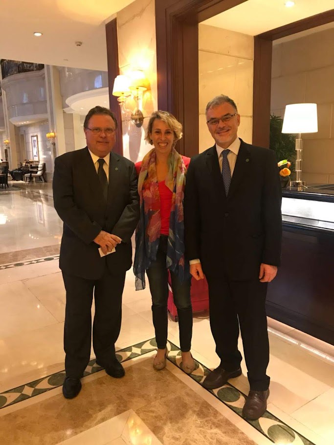 Maria Eduarda Blaiklock com Blairo Maggi e Odilson Silva em Pequim, 2018